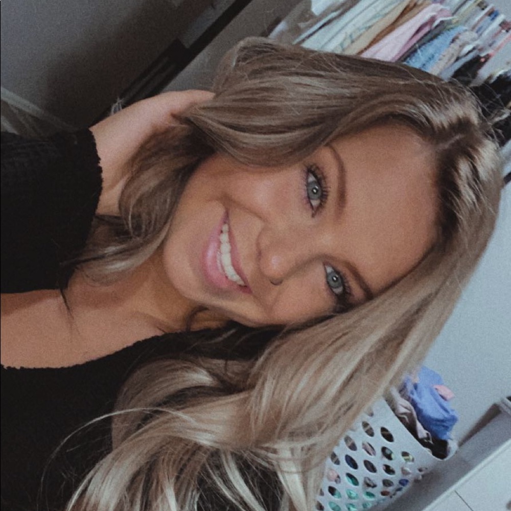 Meet your Posher, Savannah